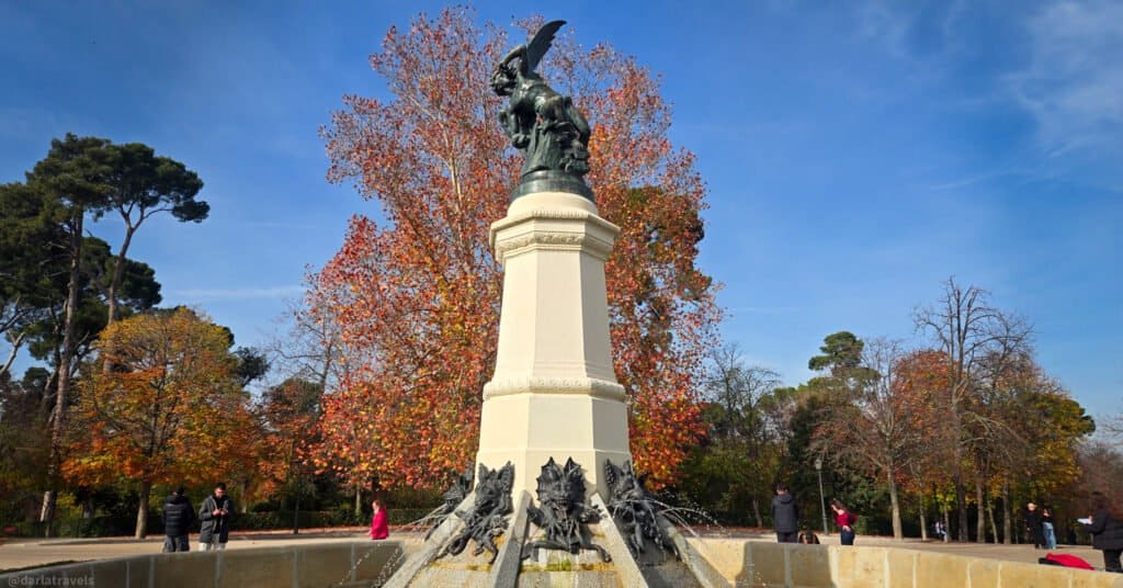 fountain of the fallen angel, Madrid Retiro Park